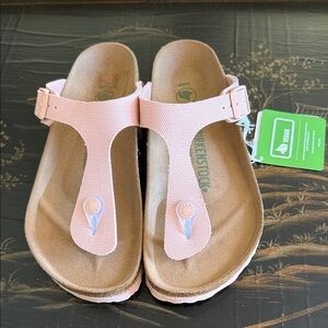 Birkenstock vegan blush pink canvas gizeh sandals. Size 37
New without box.